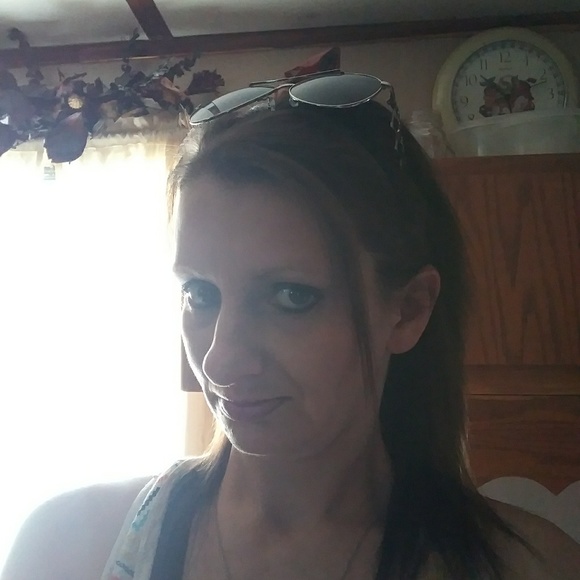 Meet your Posher, Bobbi - Picture 1 of 1